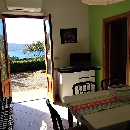 La Casa Sul Tramonto - - Services Included Vakantiehuis